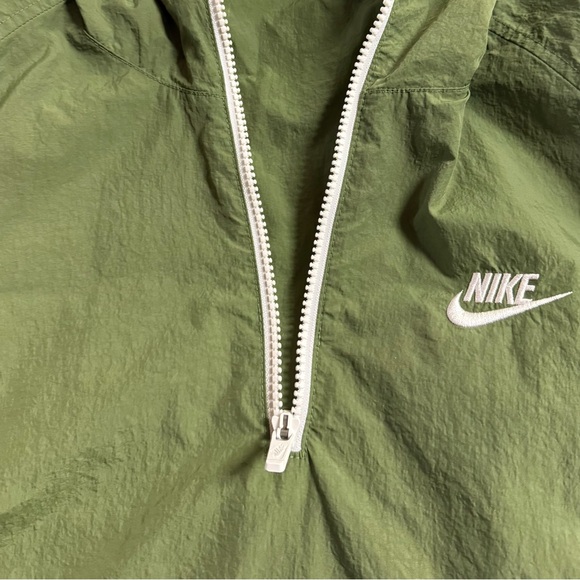 Nike Hooded Windbreaker - Picture 4 of 5